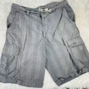 Old Navy Grey Glen Plaid Cargo Shorts Sz 33